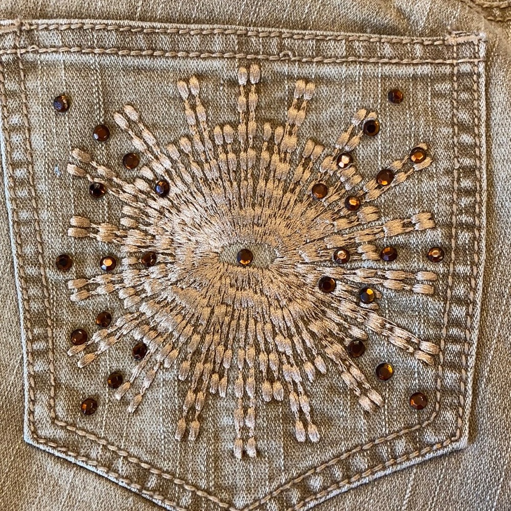 Jeans - Picture 2 of 7